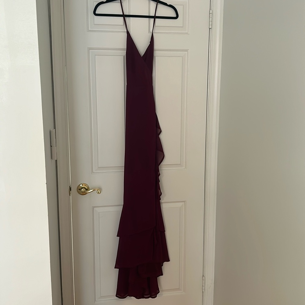 Maroon Lulus maxi dress - perfect wedding guest dress!